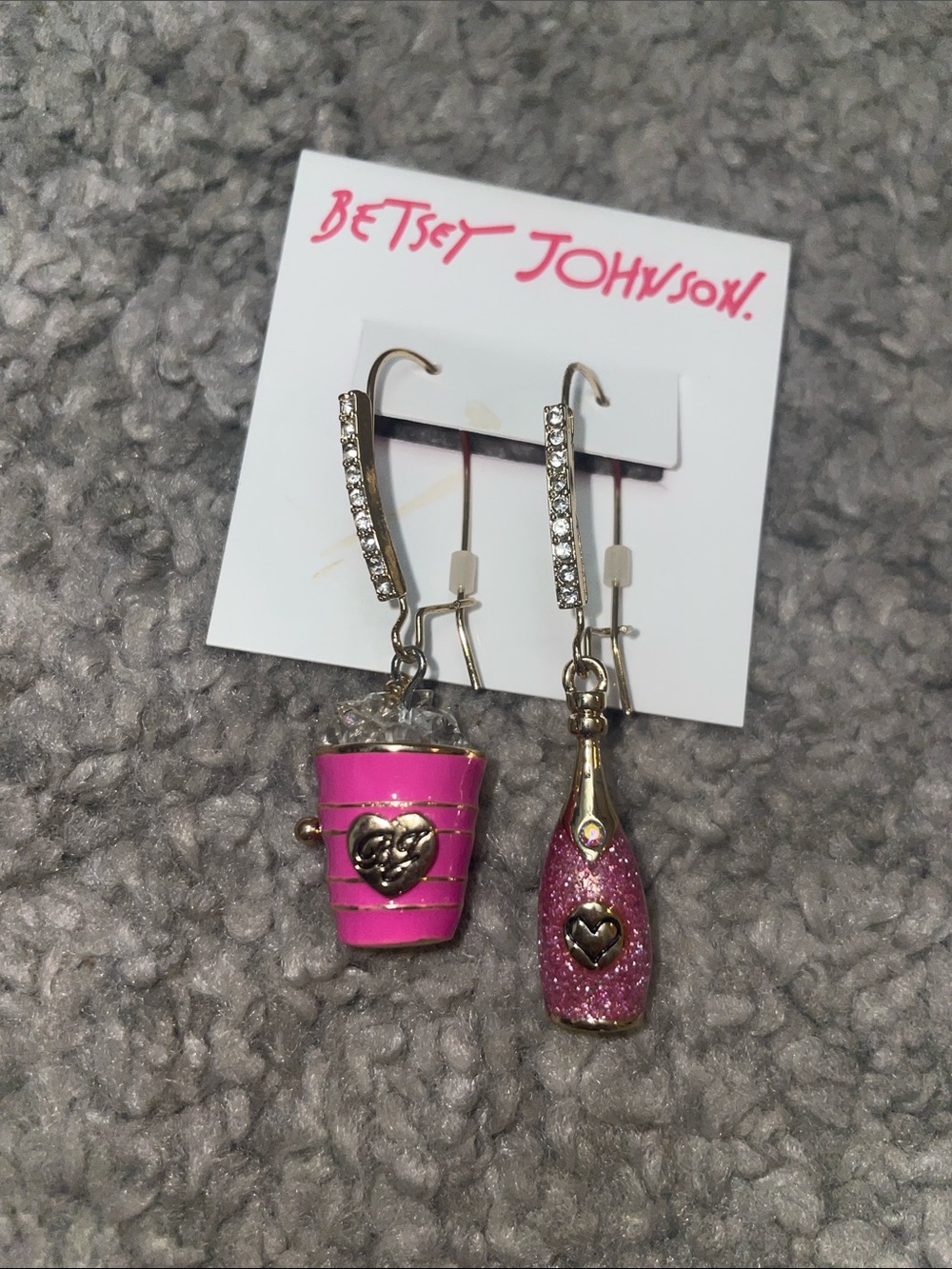 BETSEY JOHNSON Faux Stone Champagne Mismatch Dangle Earrings NWT